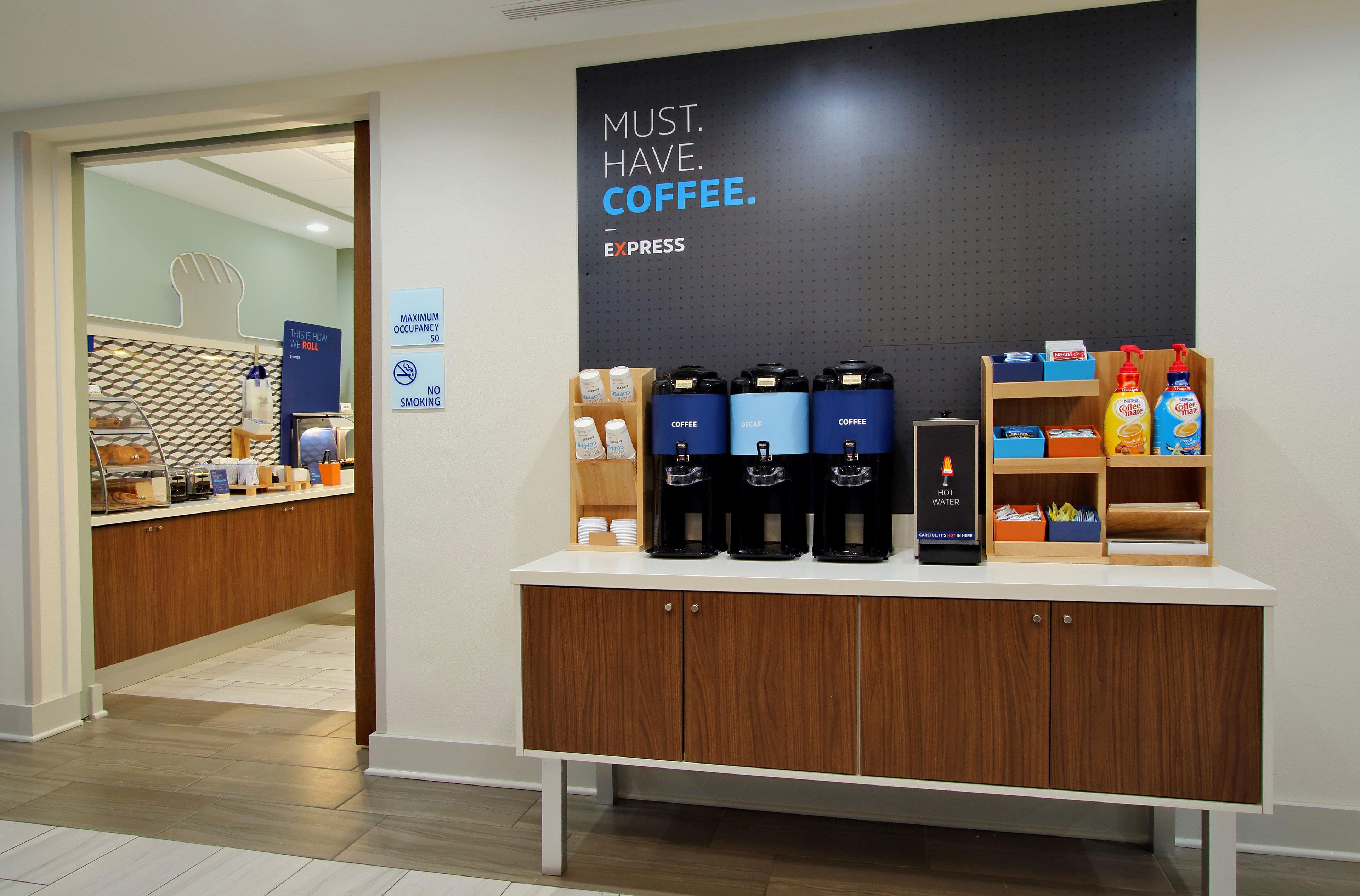 Holiday Inn Express Pembroke By Ihg Bagian luar foto