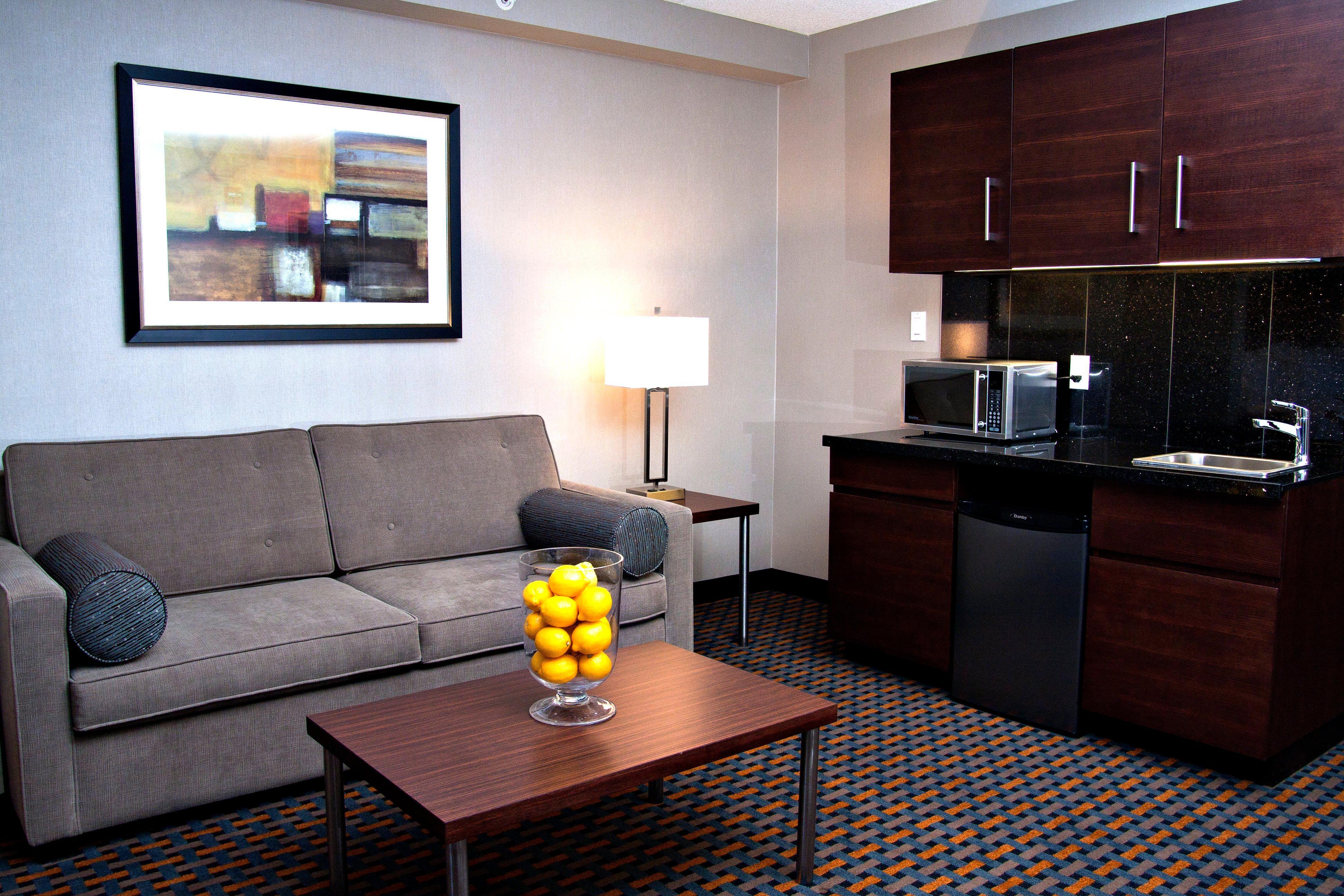 Holiday Inn Express Pembroke By Ihg Bagian luar foto