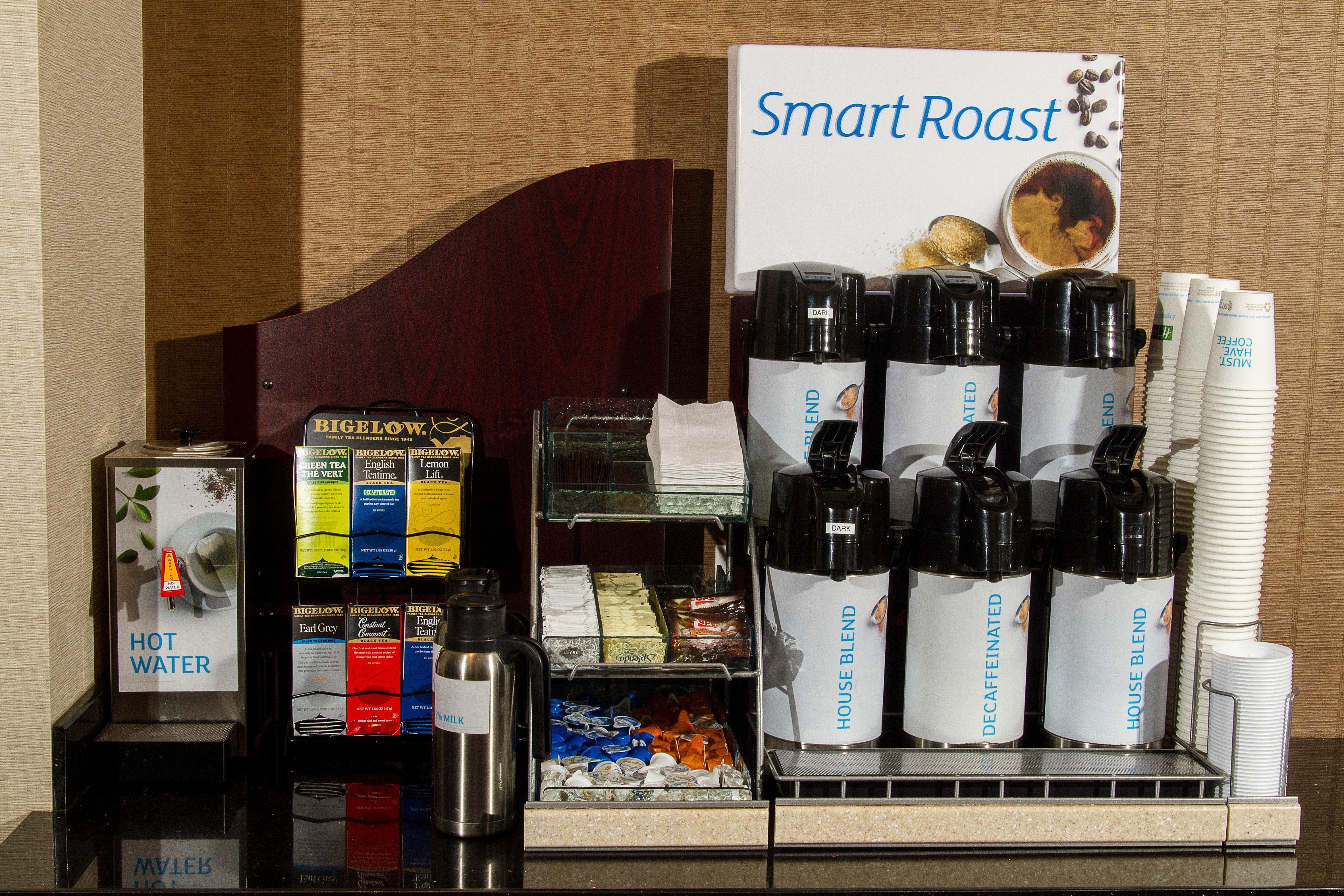 Holiday Inn Express Pembroke By Ihg Bagian luar foto