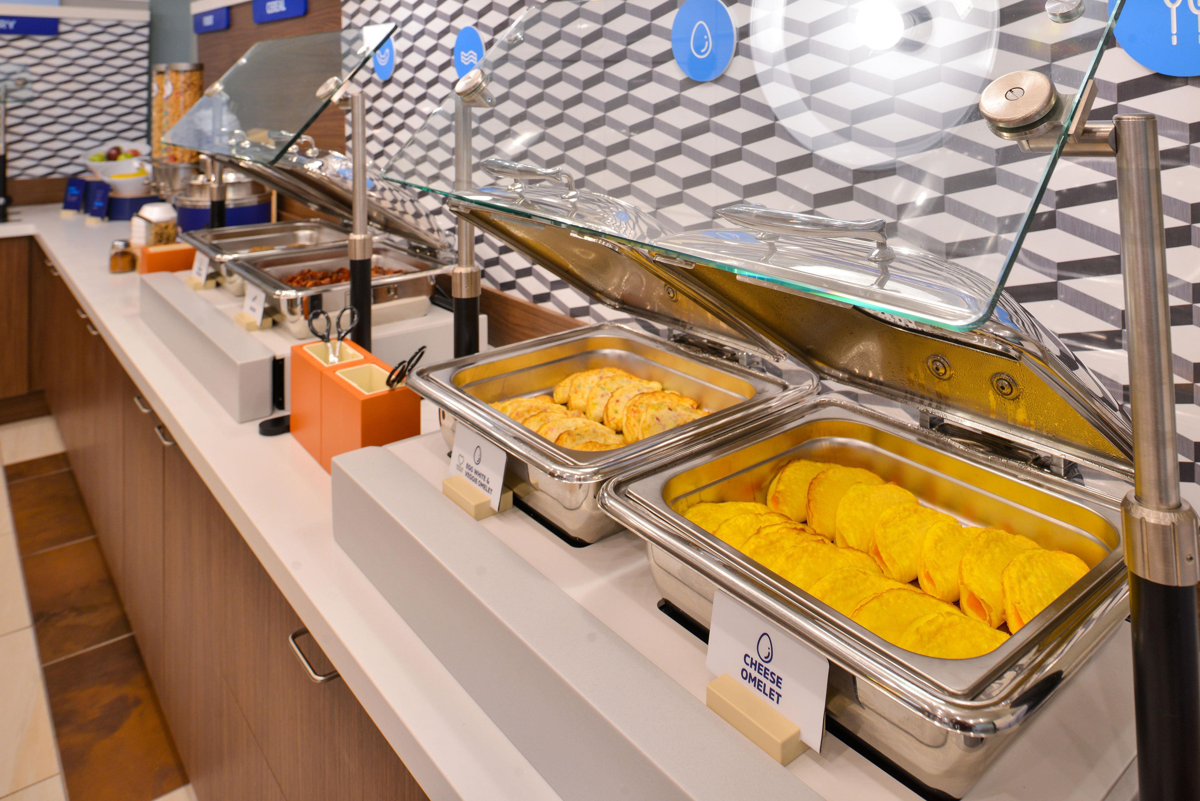 Holiday Inn Express Pembroke By Ihg Bagian luar foto