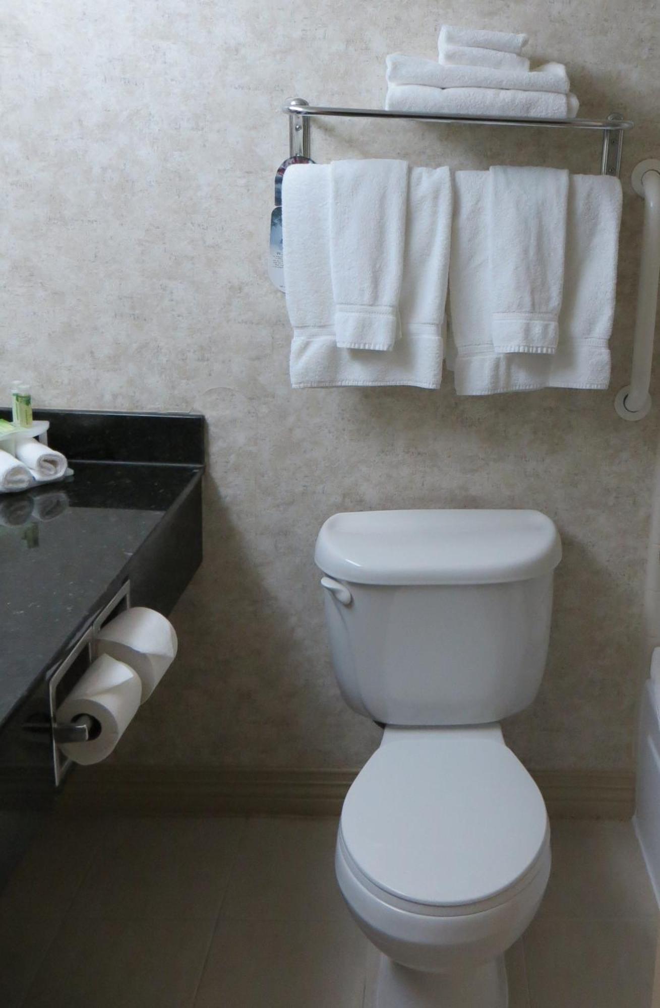 Holiday Inn Express Pembroke By Ihg Ruang foto